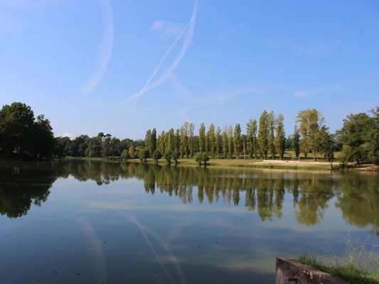 Lac de Luc à Pouillon