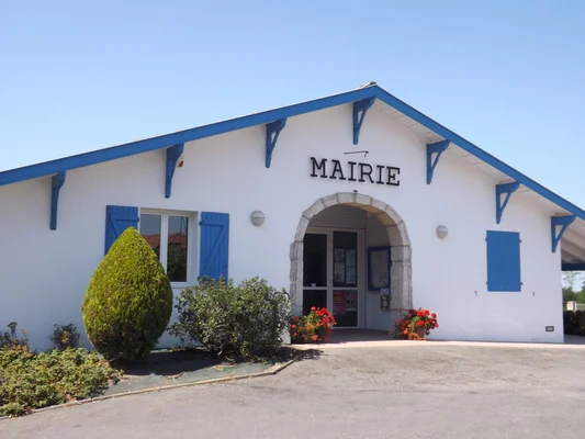 Mairie de Bélus